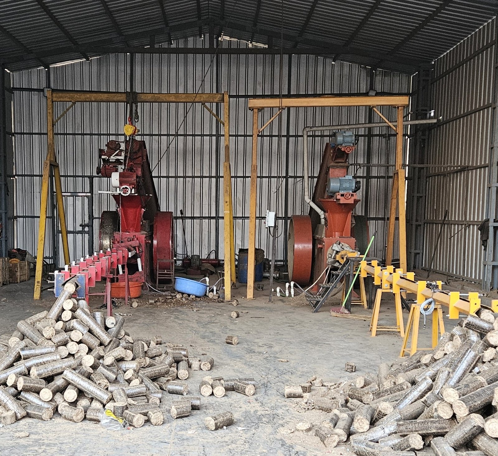 Briquette making machines converting waste to fuel